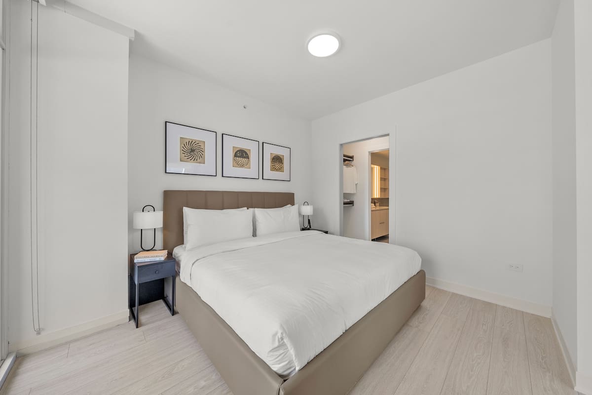 Egyptian cotton sheets, premium bedding, pillowtop beds, in-room safe