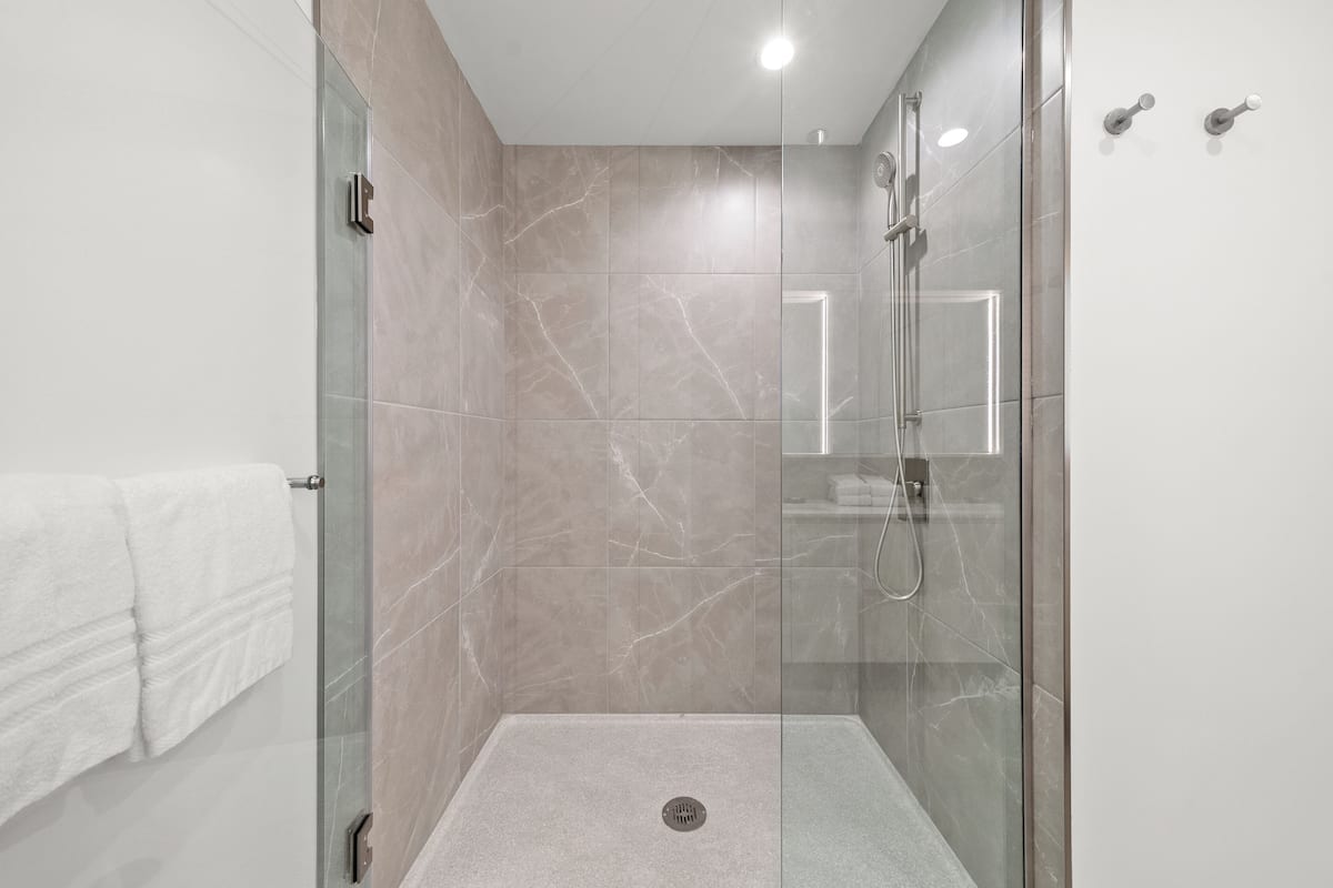 Douche de la salle de bain