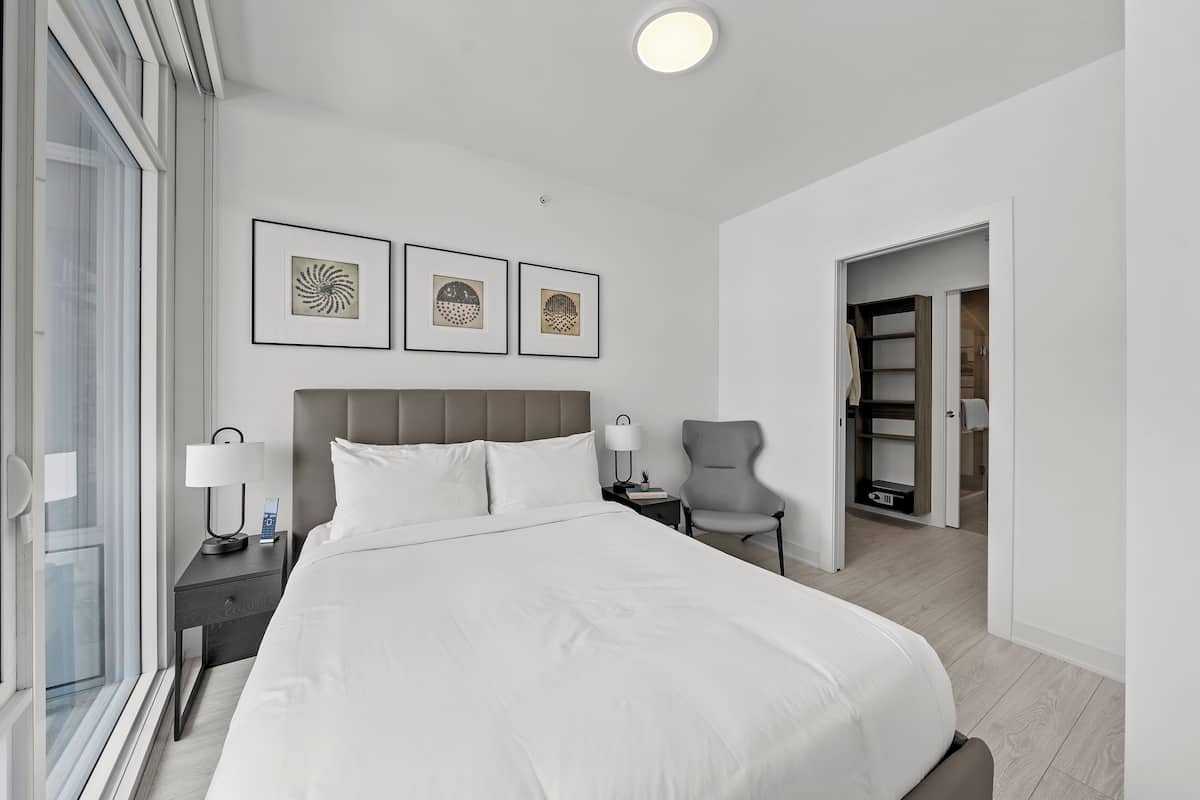 Egyptian cotton sheets, premium bedding, pillowtop beds, in-room safe
