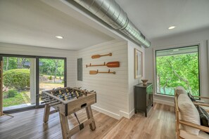 Casa, varias camas, patio | Vista desde la propiedad