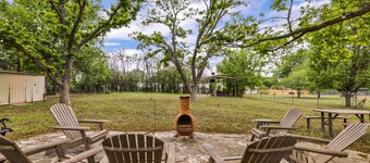 Stylish Remodel, Firepit, Pet Friendly