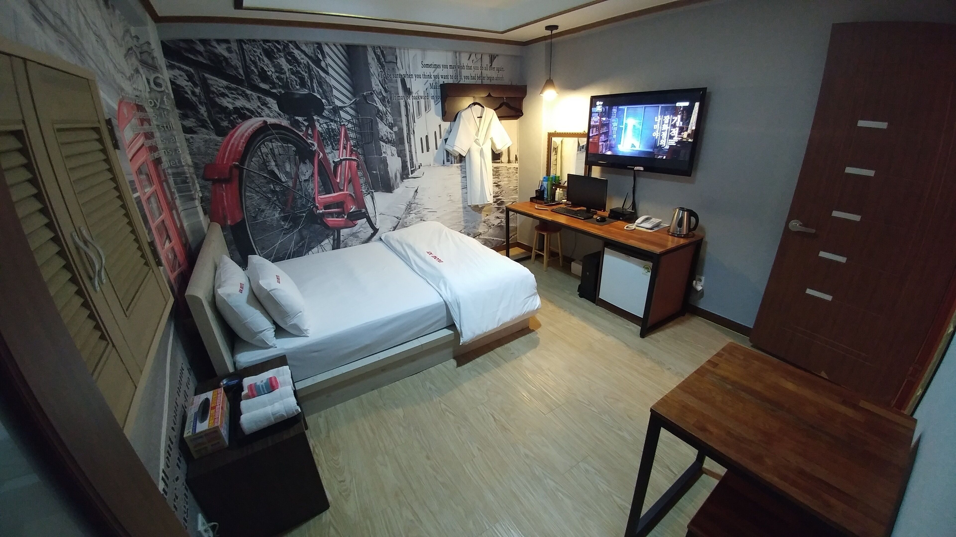 1 bedroom, laptop workspace, free wifi, bed sheets