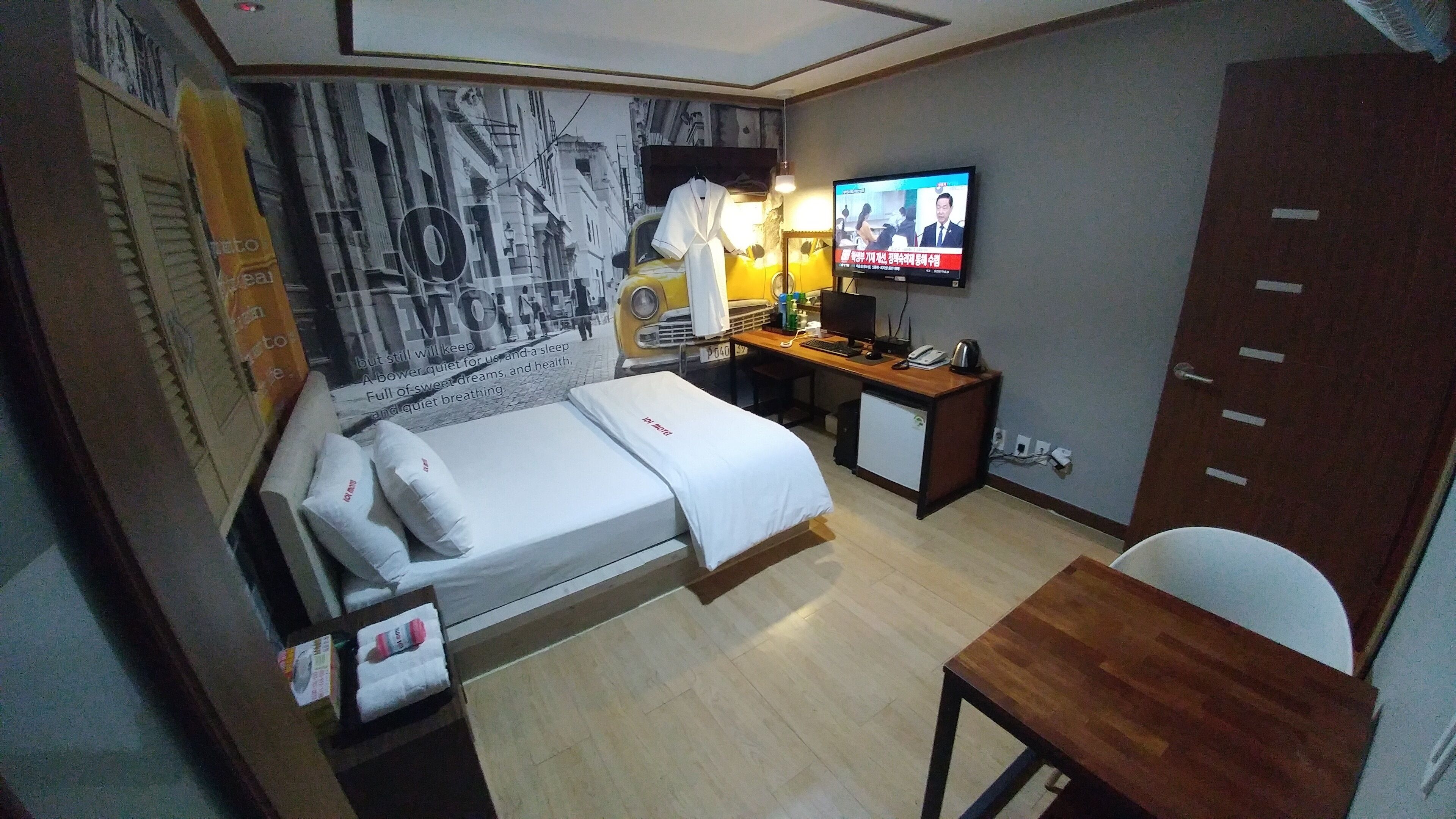 1 bedroom, laptop workspace, free wifi, bed sheets