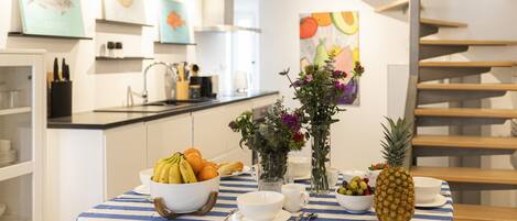 Køleskab, mikrobølgeovn, ovn, opvaskemaskine