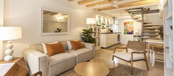 Cascais Petit Bijou by CadenzaLux