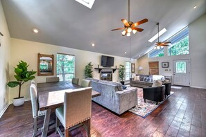 Rumah, Beberapa Tempat Tidur, patio | Tempat makan