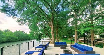 Luxury Riverfront Oasis With Boat Dock-grill-firepit!