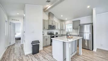 House, Multiple Beds, Patio (#20 3567 US 290 E) | Private kitchen | Fridge, microwave, oven, stovetop