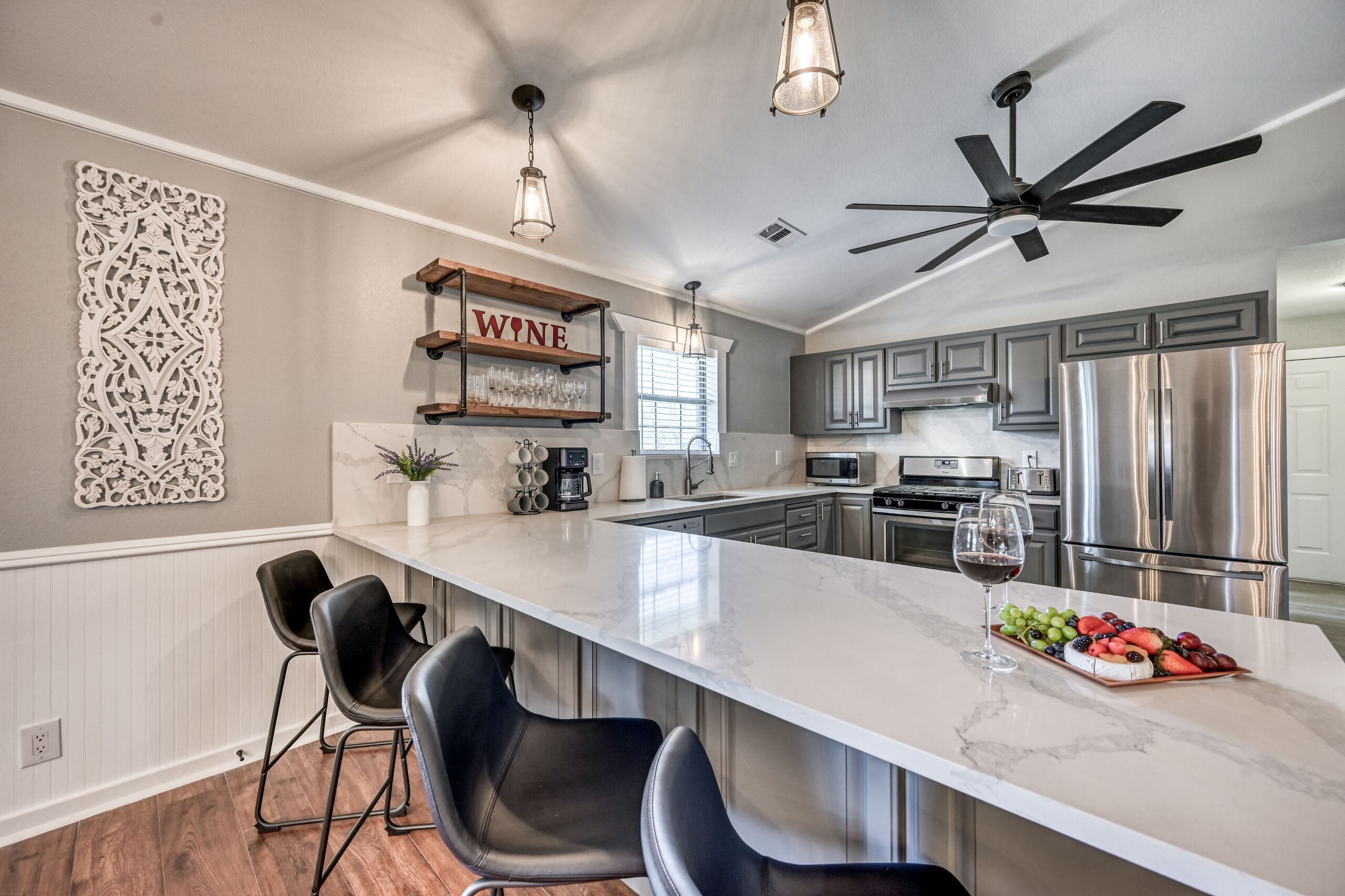 House, Multiple Beds, Patio | Private kitchen | Fridge, microwave, oven, stovetop