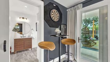 Ferienhaus, Mehrere Betten, Whirlpool, Stadtblick (603 N Bowie St) | Innenbereich