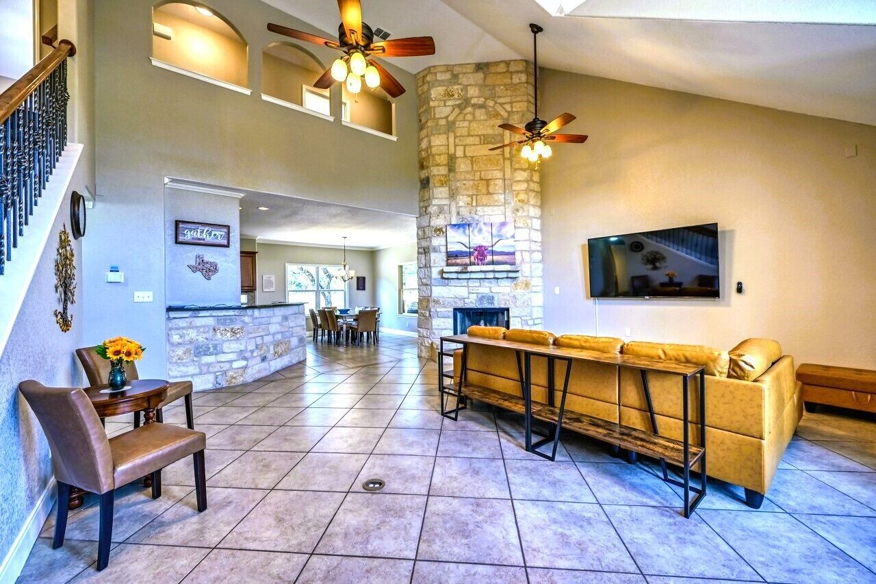 المنشأة من الداخل