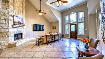 House, Multiple Beds, Pool Access | Interior