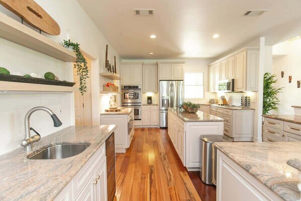 House, Multiple Beds, Pool Access, Pool View (150 County Road 420) | Private kitchen | Fridge, microwave, oven, stovetop