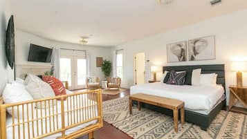 Hus - flere senge - adgang til pool - udsigt til pool (150 County Road 420) | 6 soveværelser, individuelt design, individuel indretning, sengetøj