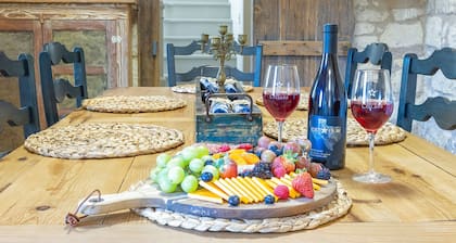 Pioneer Charm With Hot Tub & Firepit - 8 mi to Main St