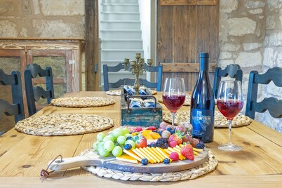 Pioneer Charm With Hot Tub & Firepit - 8 mi to Main St