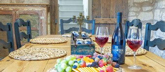 Pioneer Charm With Hot Tub & Firepit - 8 mi to Main St