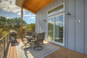 House, Multiple Beds, Pool Access (502 Venture Blvd S) | Outdoor dining