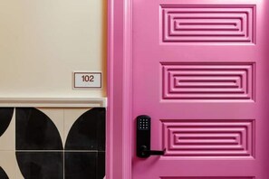 Interior - Romelle Art Suite 102 (Denver)