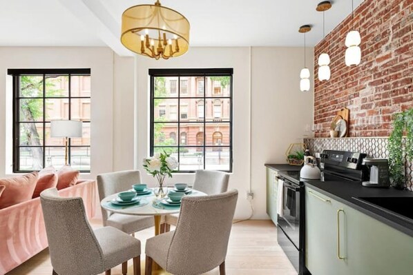 Private kitchen - Marissa Napoletano Art Suite 112 (Denver)