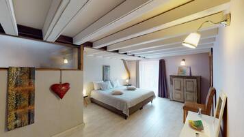 6 camere, ferro/asse da stiro, Wi-Fi, lenzuola