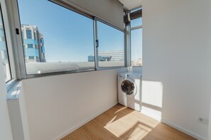 Interior - GRAND APARTMENT MERCADO BOM SUCESSO by VACATIONY (Oporto)