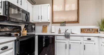2 BR 2 BA condo in The Galena Territory. Swim, boat, hike and more!