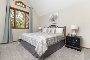 2 chambres, fer et planche à repasser, lit de bébé portatif, Wi-Fi