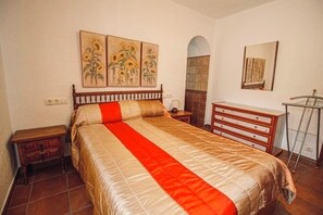 3 Schlafzimmer, Bügeleisen/Bügelbrett, WLAN, Bettwäsche