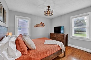 4 habitaciones, escritorio, tabla de planchar con plancha y wifi gratis