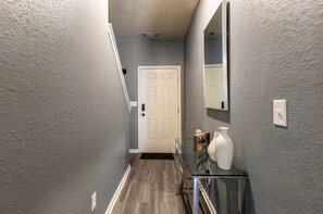 Interior - Modern Retreat near Hartsfield-Jackson Int' Airport (East Point)