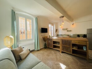 Älytelevisio, kirjoja