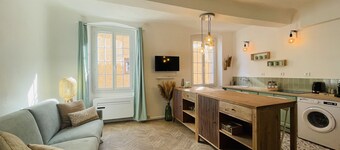 Logement au Coeur du Village Pour 6 « Cocon Sauge »