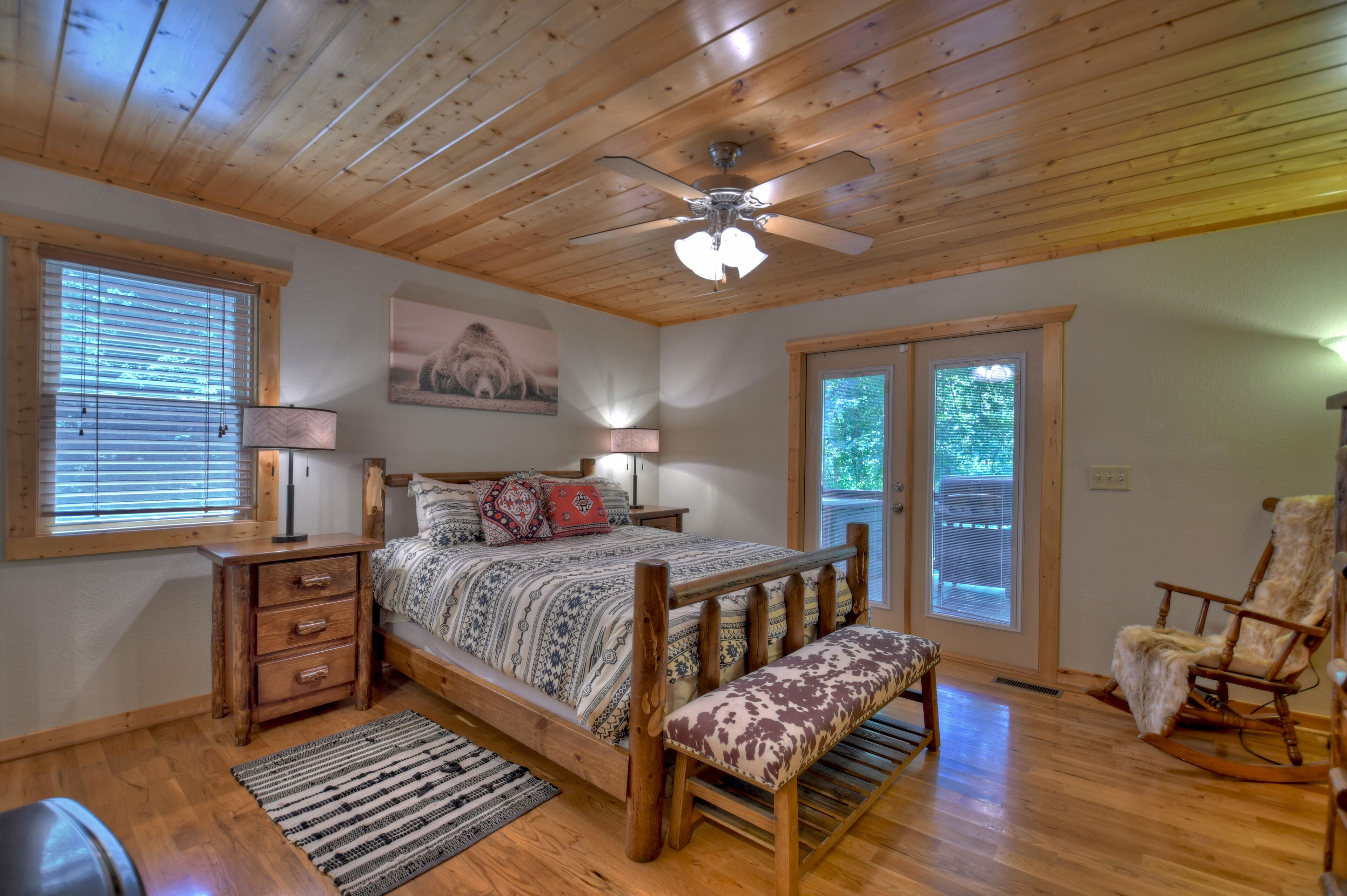 4 bedrooms, iron/ironing board, free WiFi, bed sheets