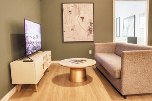 تلفزيون، مكتب