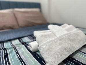 1 bedroom, desk, free WiFi, bed sheets