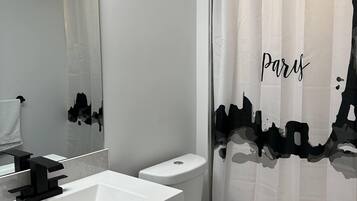 Towels, soap, shampoo, toilet paper