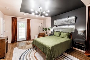 2 bedrooms, iron/ironing board, travel crib, free WiFi