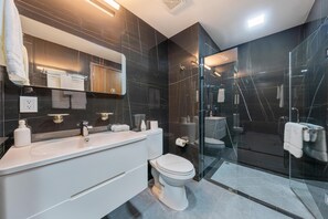 Douche, serviettes fournies