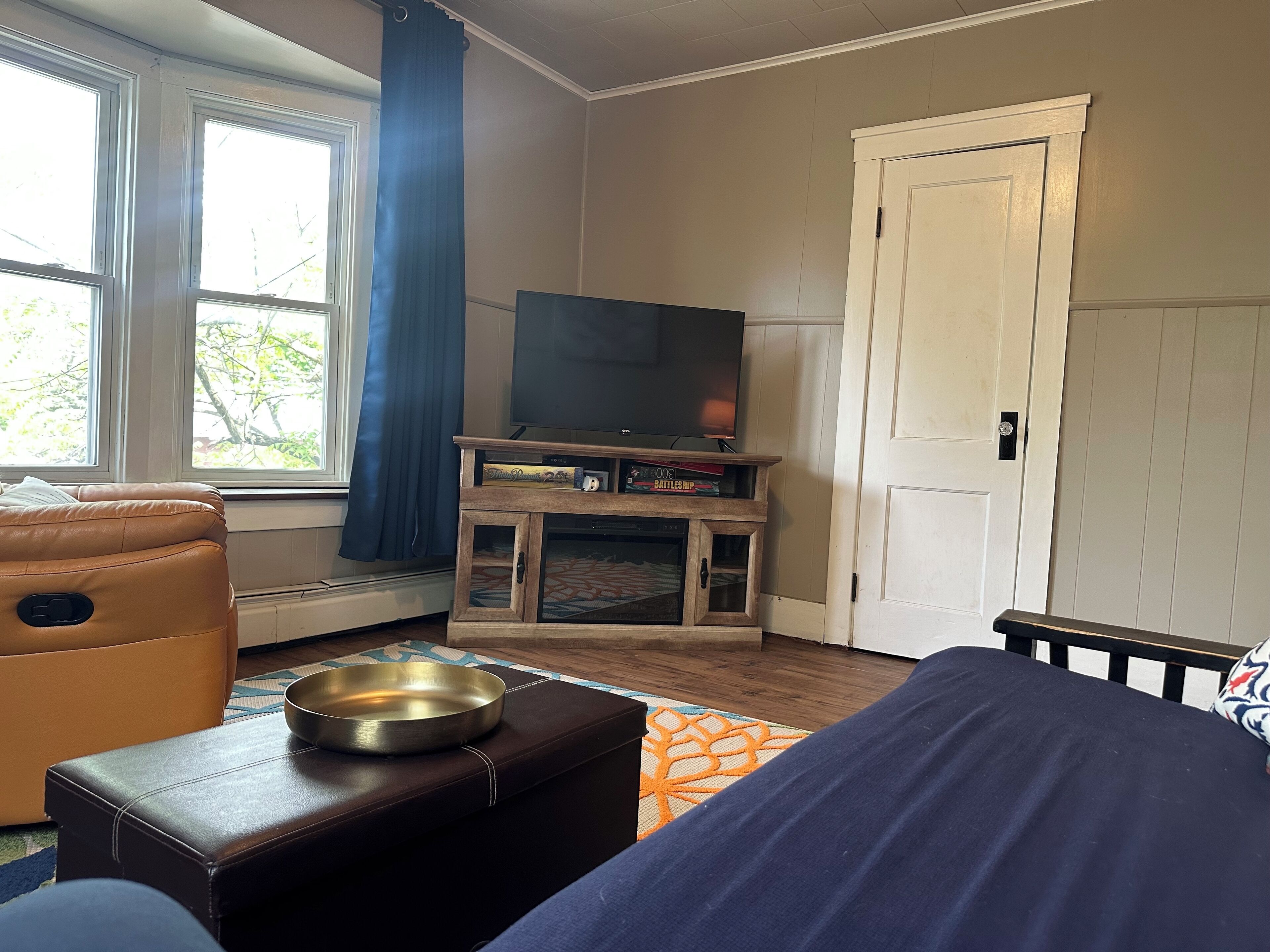 Télévision, cheminée