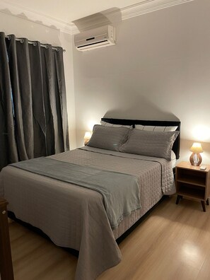 Apartment | Blackout drapes, iron/ironing board, free WiFi, bed sheets