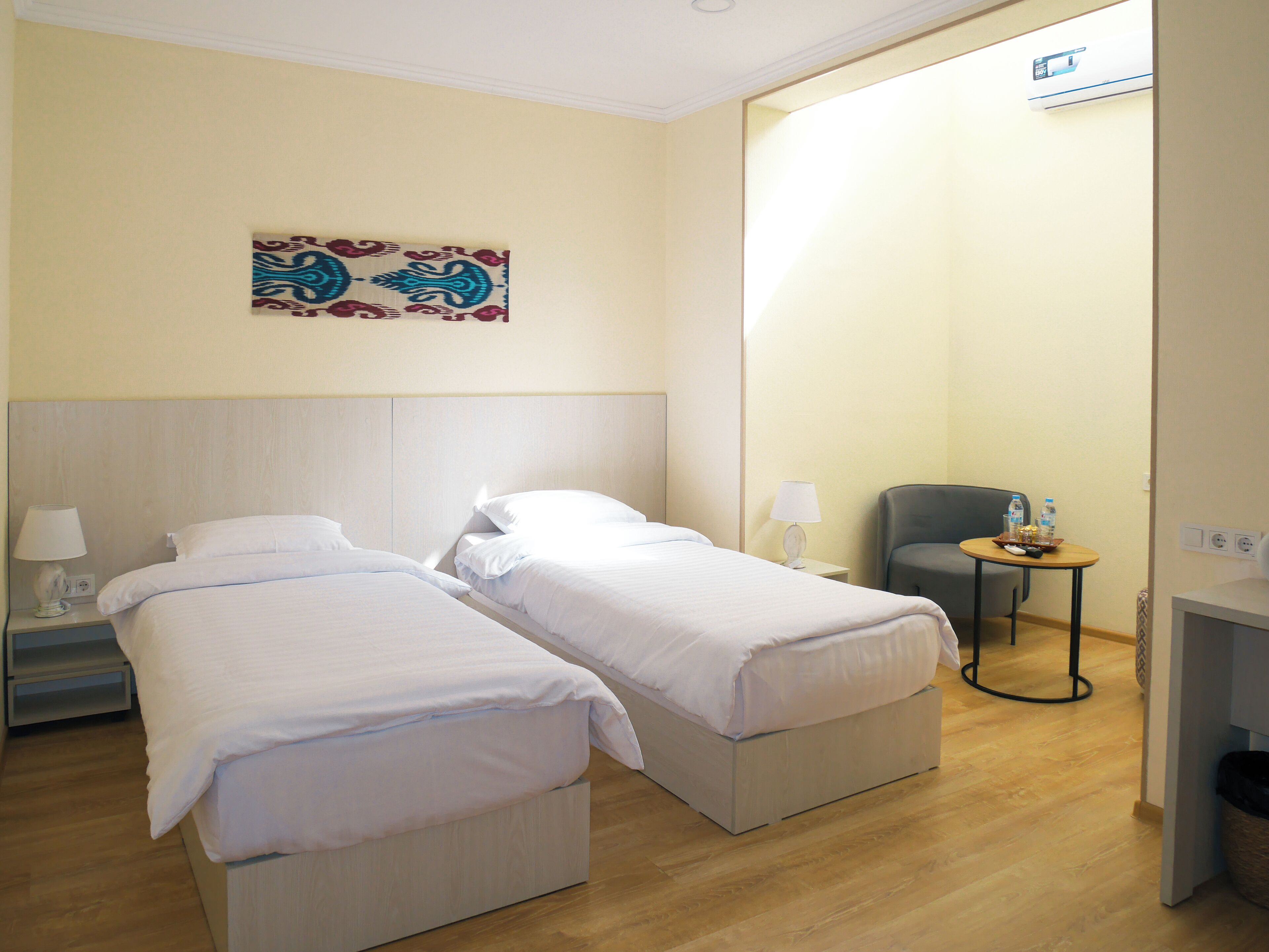 Deluxe Room | Blackout drapes, soundproofing, iron/ironing board, free WiFi