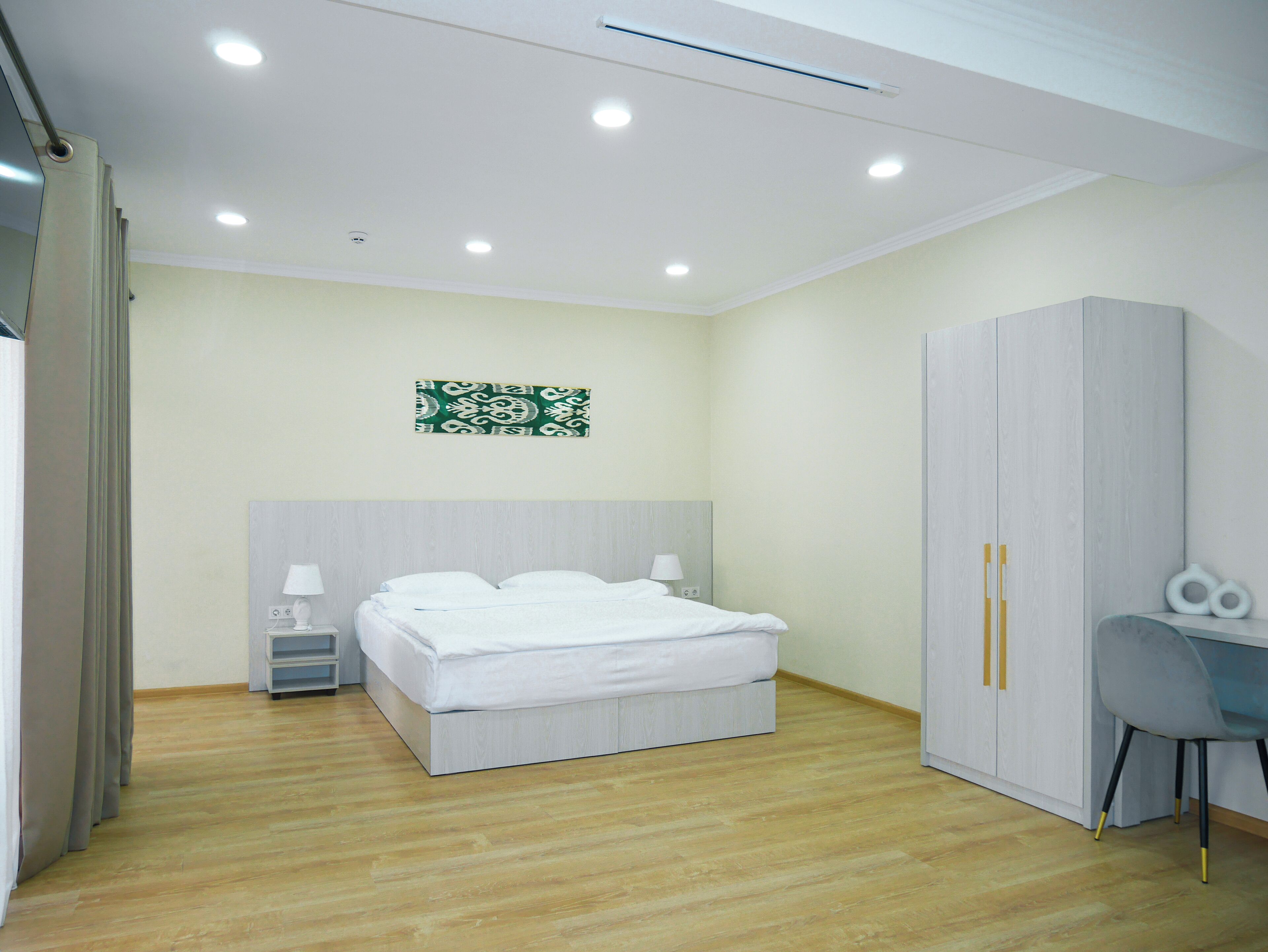 Family Triple Room | Blackout drapes, soundproofing, iron/ironing board, free WiFi