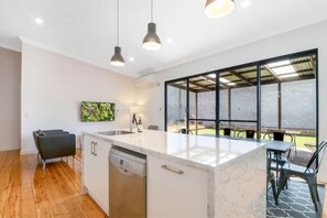 Interior - Cheerful 4 Bedroom Home Free Parking Keyless Entry (Hindmarsh)