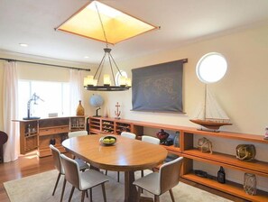 Dining - 50 feet to the sand, with the highest roof deck in south Hermosa! (Hermosa Beach)