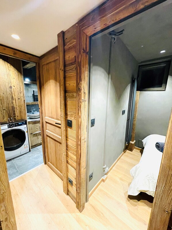 3 chambres, fer et planche à repasser, Wi-Fi gratuit, draps fournis