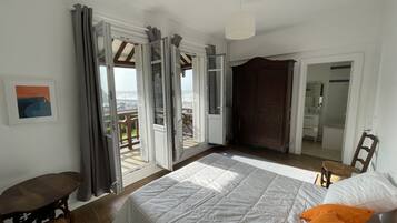 6 Schlafzimmer, Bügeleisen/Bügelbrett, Reisekinderbett, kostenloses WLAN