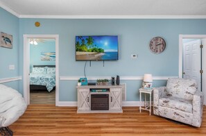 3 bedrooms, iron/ironing board, free WiFi, bed sheets - Seeking snowbirds! 50% off month-long stay (Myrtle Beach)