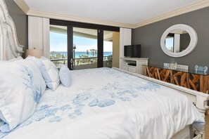 2 soverom, safe på rommet, strykejern/-brett og wi-fi (inkludert)