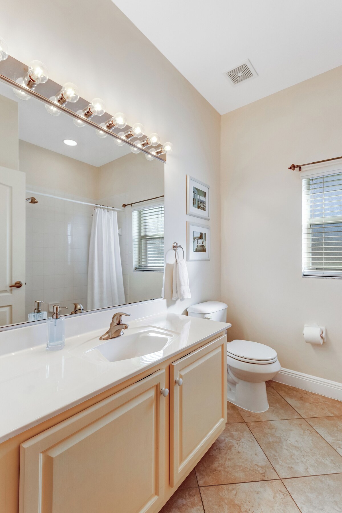 Photo 17 of Special Offer: Cozy 3BR Retreat with Private Pool & Lakeview – Hot Deal Today!